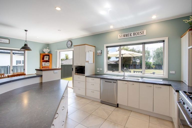 Photo of property in 19 Fairview Place, Havelock North, 4130