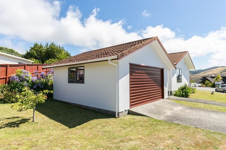 Photo of property in 11 Mallard Grove, Churton Park, Wellington, 6037