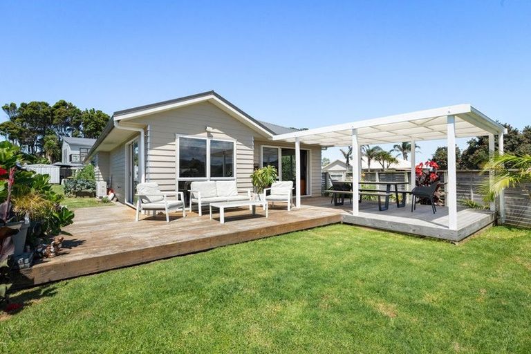 Photo of property in 7 Seafoam Place, Waihi Beach, 3611
