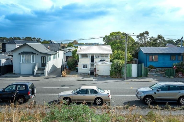 Photo of property in 278 Marine Parade, New Brighton, Christchurch, 8061