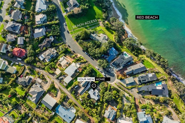 Photo of property in 28 Chelverton Terrace, Red Beach, 0932