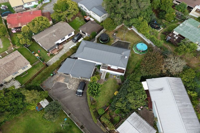 Photo of property in 42 Resolution Road, Welcome Bay, Tauranga, 3112