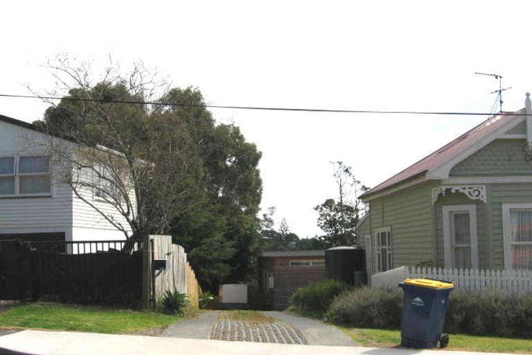 Photo of property in 56a Verbena Road, Birkdale, Auckland, 0626