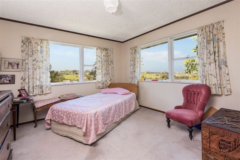 Photo of property in 33 Trig Road, Whitford, Howick, 2571