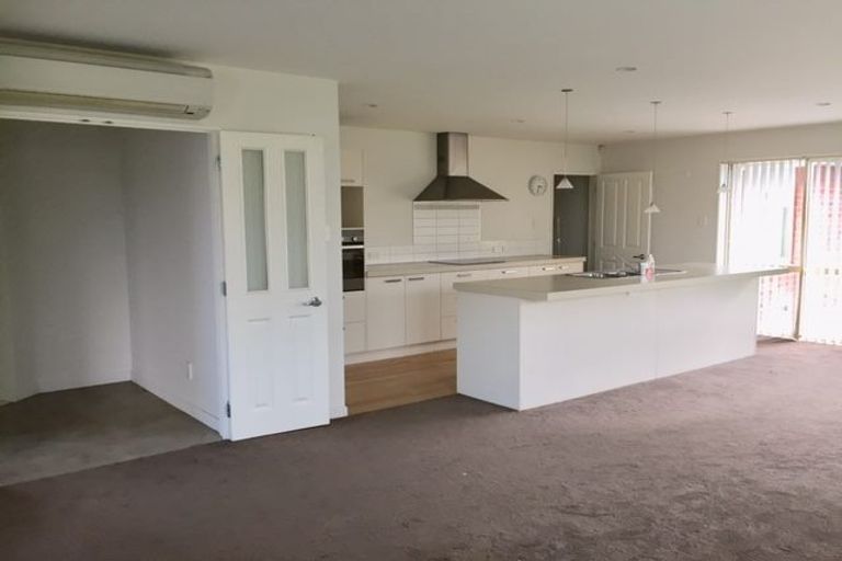 Photo of property in 11 Kingsbridge Drive, Burwood, Christchurch, 8083