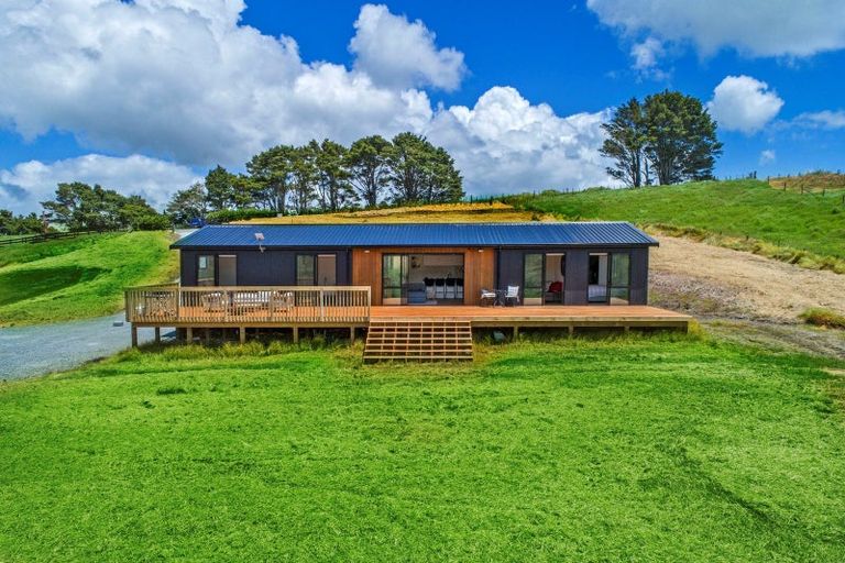 Photo of property in 37 Judd Road, Maungaturoto, 0520