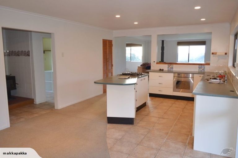 Photo of property in 152 Lone Kauri Road, Karekare, New Lynn, 0772