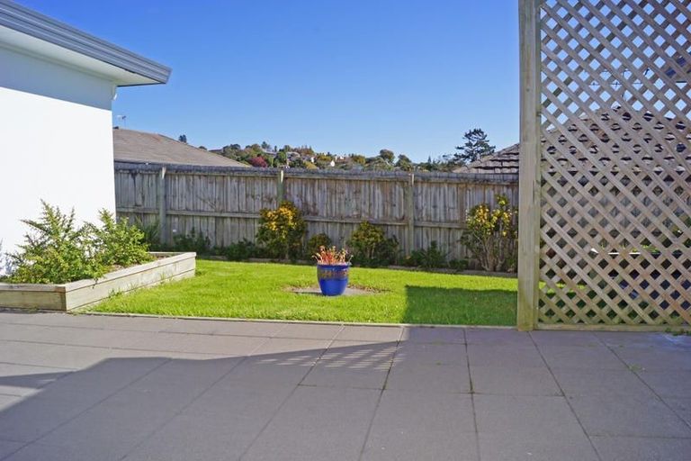Photo of property in 58 Hewlett Road, Massey, Auckland, 0614