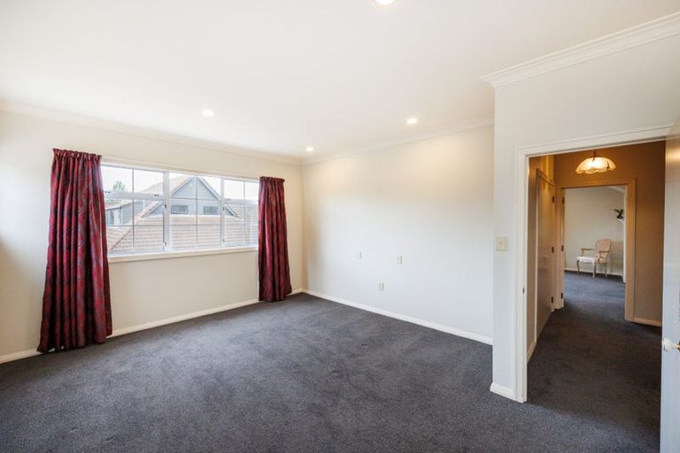 Photo of property in 1 Ranara Court, West End, Palmerston North, 4410