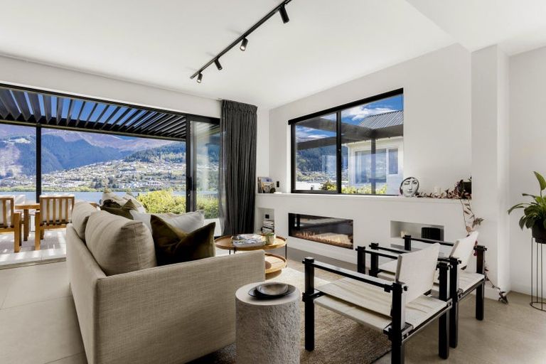 Photo of property in 513 Peninsula Road, Kelvin Heights, Queenstown, 9300