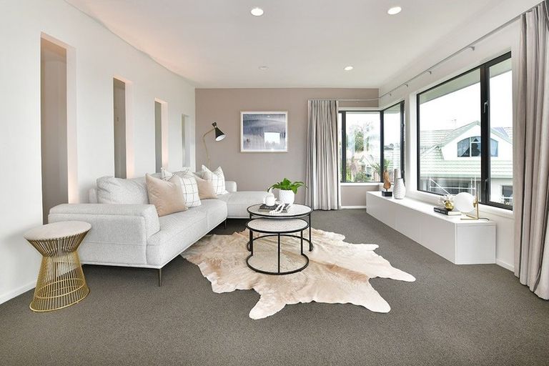 Photo of property in 22 Wentwood Place, Torbay, Auckland, 0630