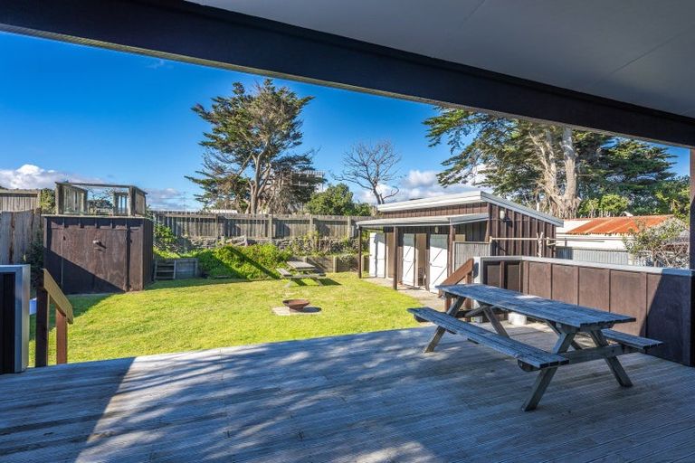 Photo of property in 8 Rodney Avenue, Te Horo Beach, Otaki, 5581