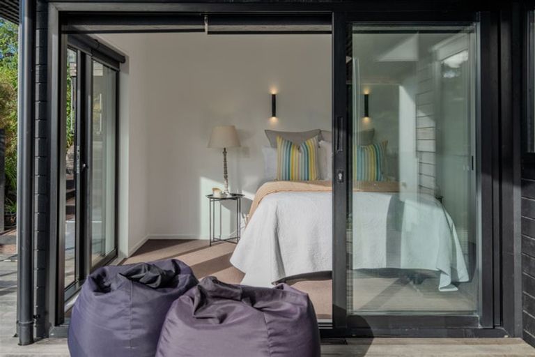 Photo of property in 29 Soleares Avenue, Mount Pleasant, Christchurch, 8081