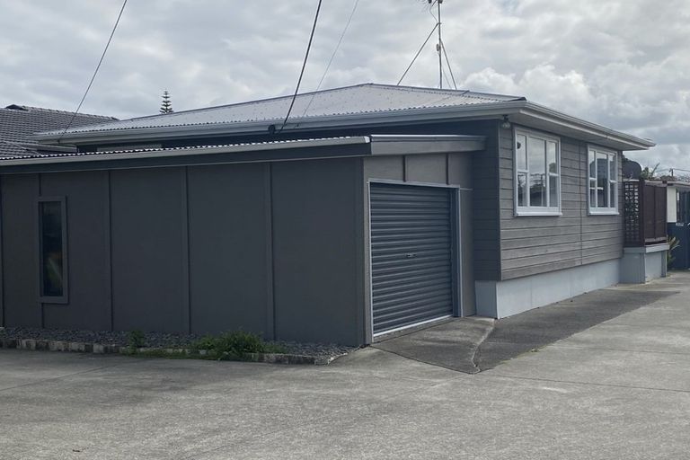 Photo of property in 39 Weiti Road, Orewa, 0931