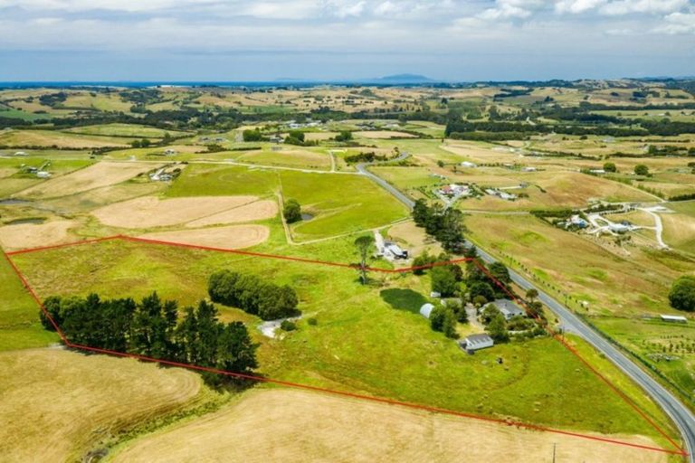 Photo of property in 509 Kaiwaka-mangawhai Road, Hakaru, Wellsford, 0975