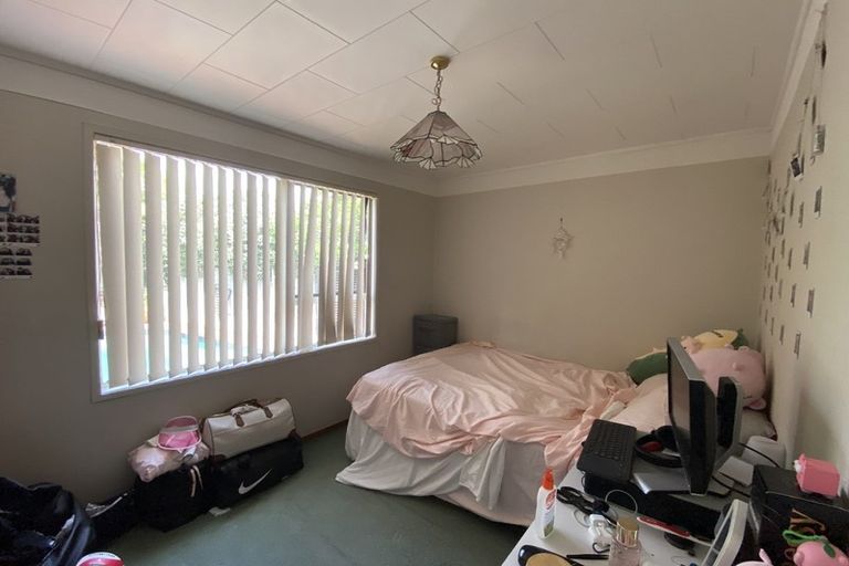 Photo of property in 52 Tamahere Drive, Glenfield, Auckland, 0629