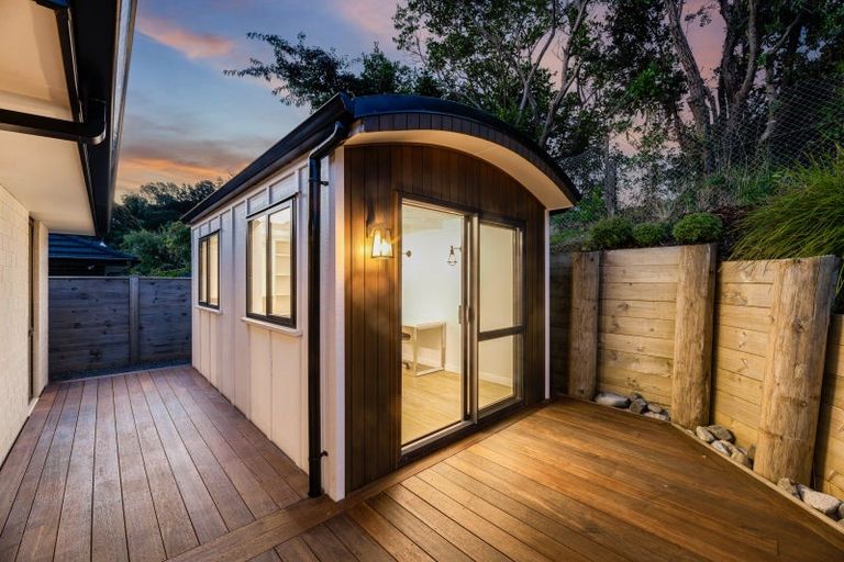 Photo of property in 6 Martingale Drive, Whitby, Porirua, 5024