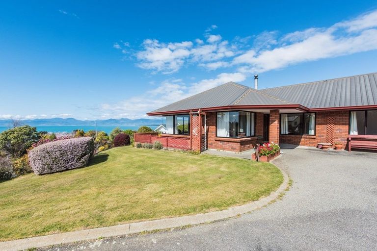 Photo of property in 10 Van Beek Place, Ruby Bay, Mapua, 7005