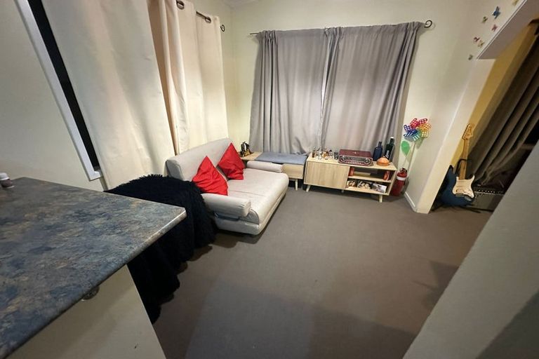 Photo of property in 36 Lewisham Street, Highland Park, Auckland, 2010