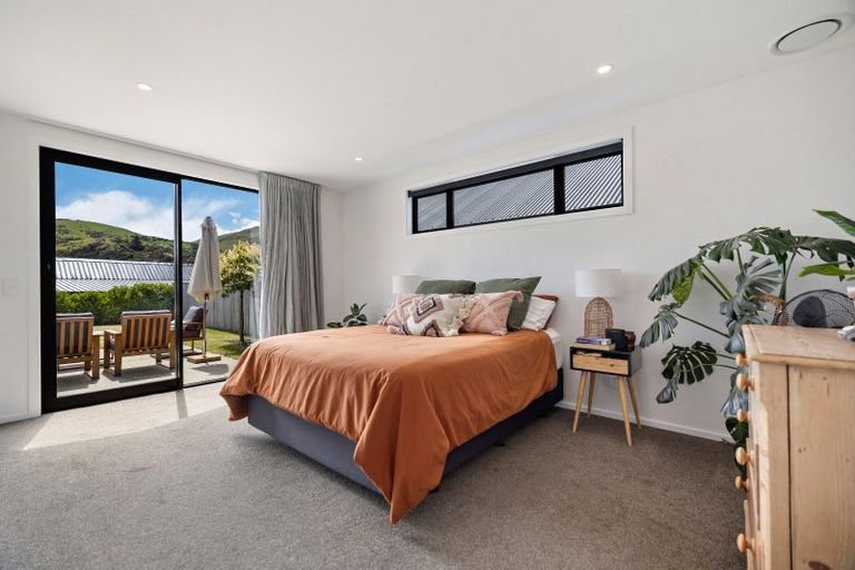 Photo of property in 12 Howden Drive, Jacks Point, 9371