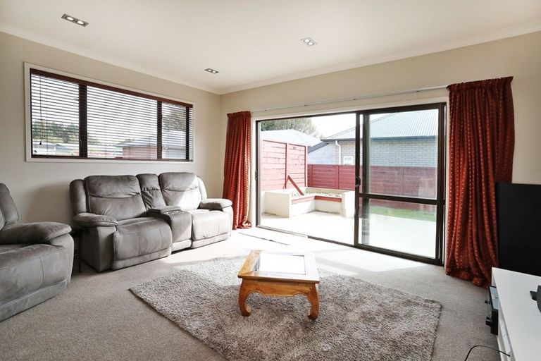 Photo of property in 16 Huia Street, Waikiwi, Invercargill, 9810