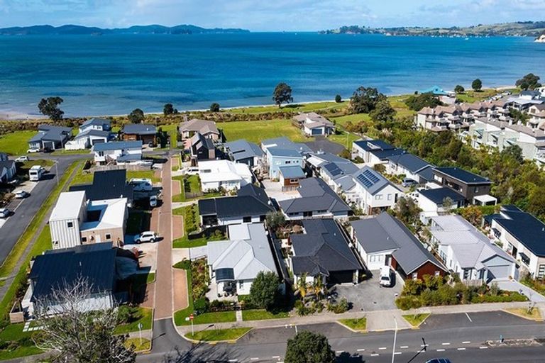 Photo of property in 50 Arabella Lane, Snells Beach, 0920