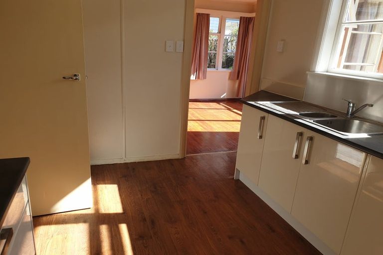 Photo of property in 34 Allington Road, Karori, Wellington, 6012