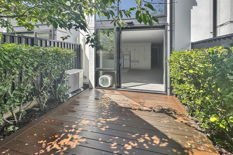 Photo of property in 6/90 Edgeware Road, St Albans, Christchurch, 8014