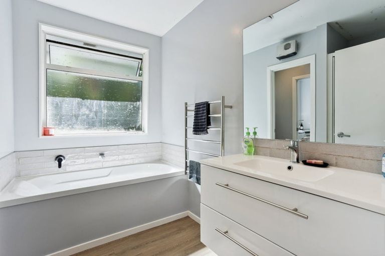 Photo of property in 4 Coates Place, Rangiora, 7400