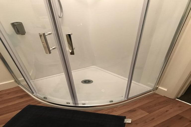 Photo of property in 11-19 Wellington Street, Picton, 7220