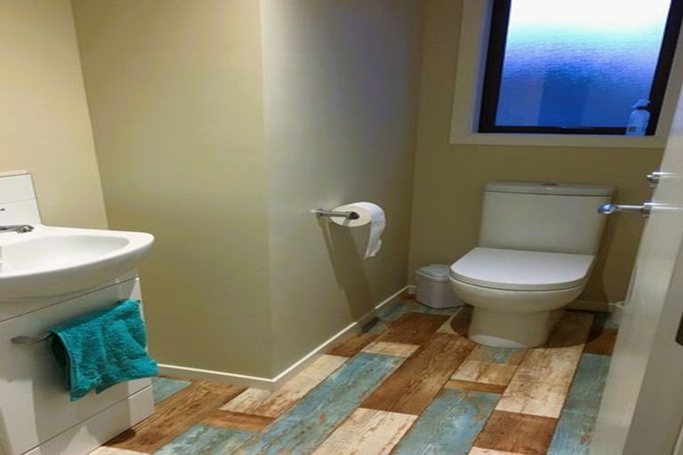 Photo of property in 240 Estuary Road, South New Brighton, Christchurch, 8062