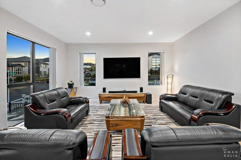 Photo of property in 1 Piki Street, Flat Bush, Auckland, 2019