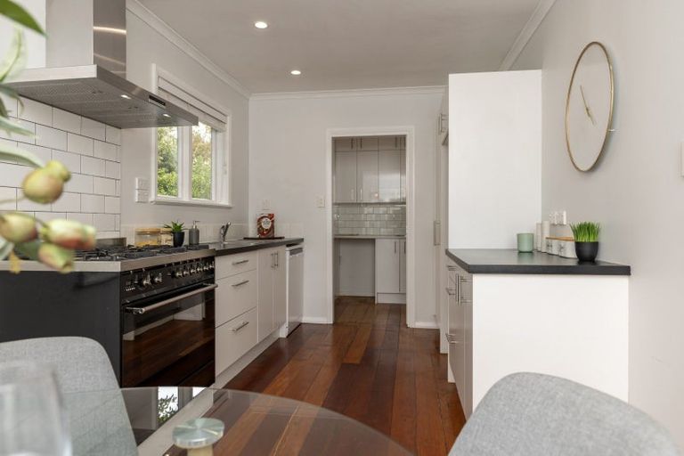 Photo of property in 121 Matai Road, Raumati South, Paraparaumu, 5032