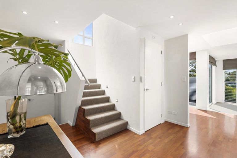 Photo of property in 2/20 Sycamore Drive, Sunnynook, Auckland, 0620