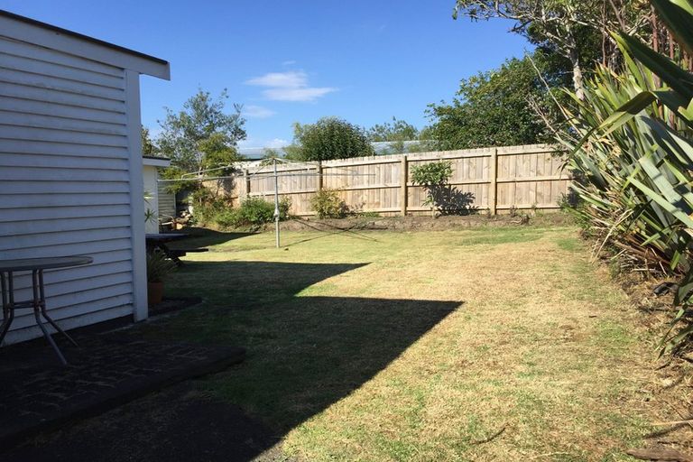 Photo of property in 3 Church Street, Swanson, Auckland, 0612