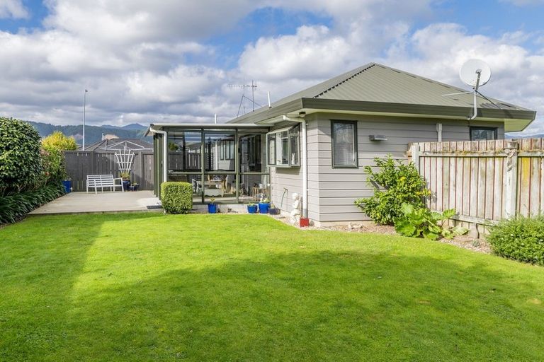 Photo of property in 36 Easton Way, Levin, 5510