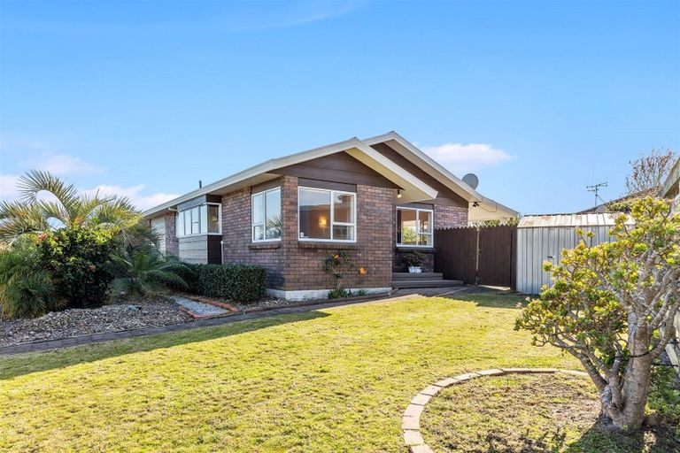 Photo of property in 2 The Green, Mount Maunganui, 3116