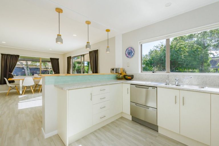 Photo of property in 67 Belvedere Avenue, Waikanae, 5036