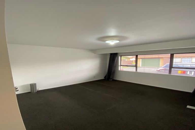 Photo of property in 1/2 Short Street, Papakura, 2110
