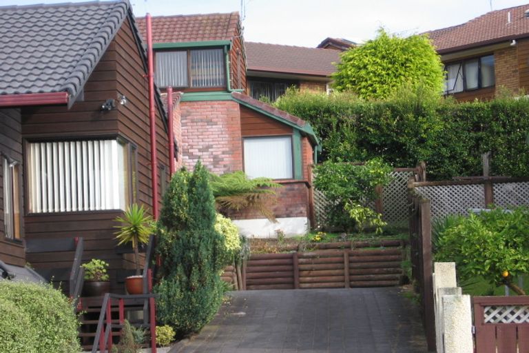 Photo of property in 27a Sunderlands Road, Half Moon Bay, Auckland, 2012