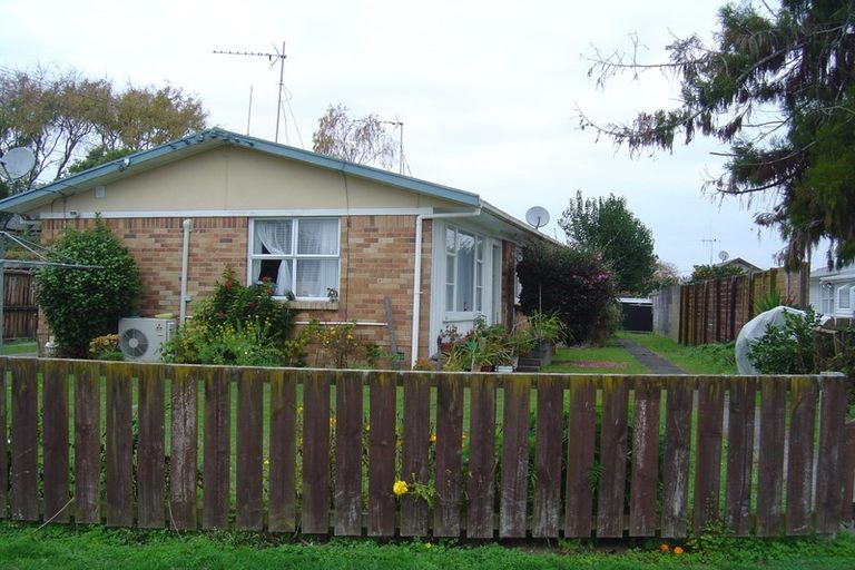 Photo of property in 2/148 Old Farm Road, Hamilton East, Hamilton, 3216