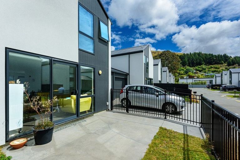 Photo of property in 16 Wheatsheaf Lane, Heathcote Valley, Christchurch, 8022