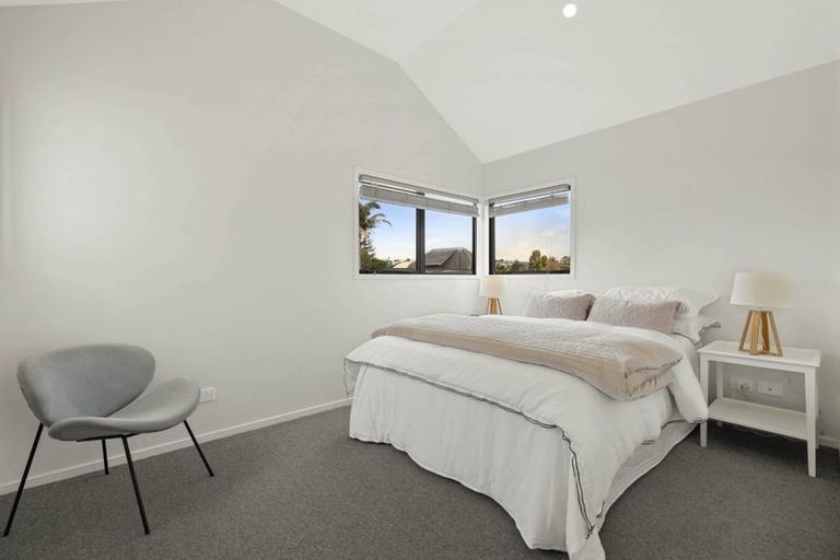 Photo of property in 41a Vivian Wilson Drive, Eastern Beach, Auckland, 2012