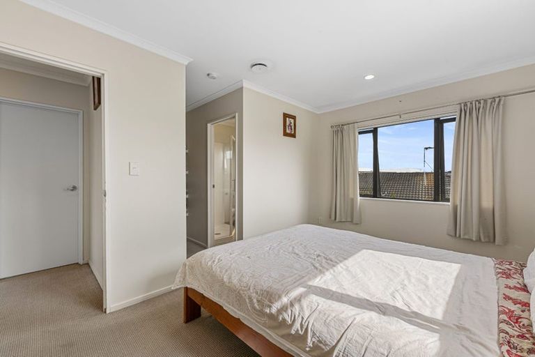 Photo of property in 84 Naylors Drive, Mangere, Auckland, 2022