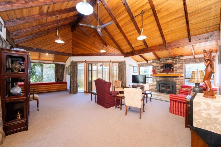 Photo of property in 1 Ritchie Place, Havelock North, 4130