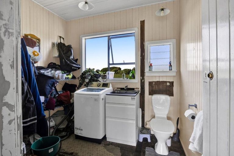 Photo of property in 1491 Eltham Road, Kaponga, Hawera, 4679