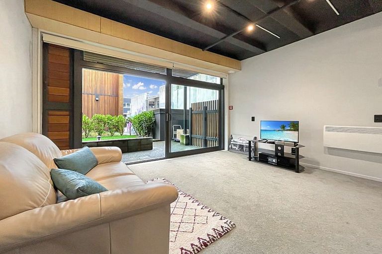 Photo of property in Vedado Apartments, 106/41 Hopper Street, Mount Cook, Wellington, 6011