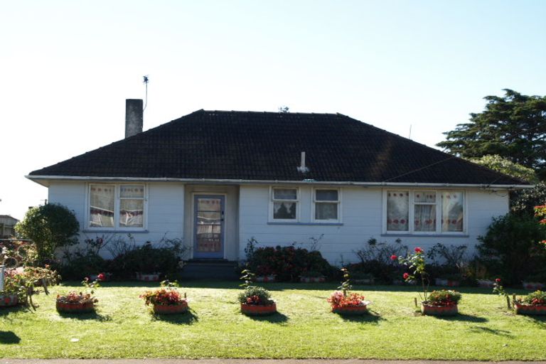 Photo of property in 75 Vine Street, Mangere East, Auckland, 2024