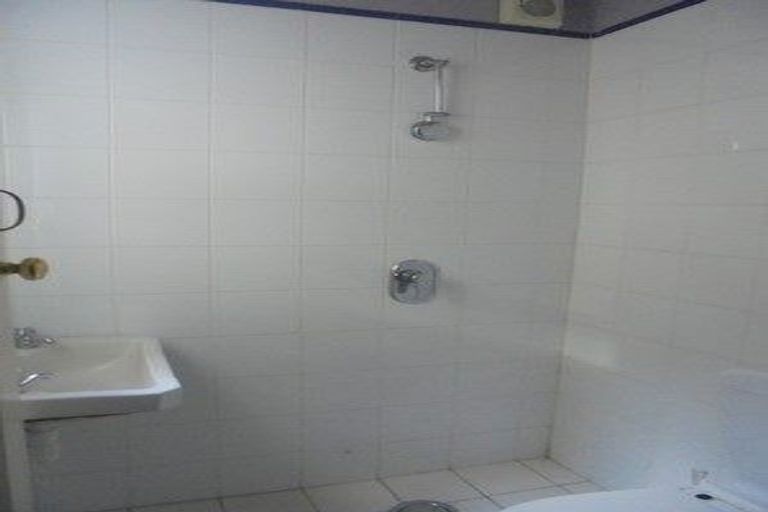 Photo of property in 7a Hawker Street, Mount Victoria, Wellington, 6011