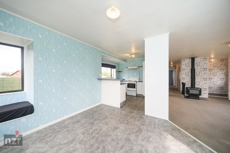 Photo of property in 146 Hillcrest Drive, Kelvin Grove, Palmerston North, 4414